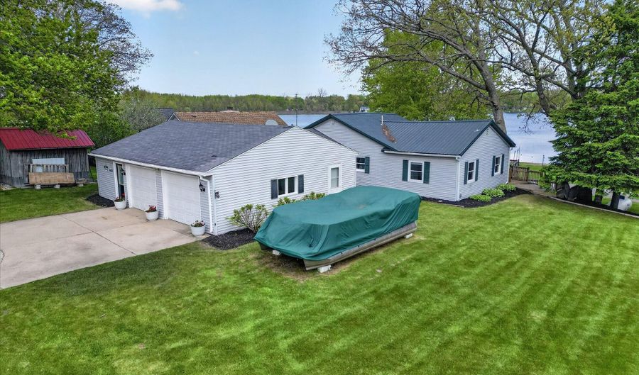 3880 Bell Lake Dr NE, Ada, MI 49301 - 3 Beds, 1 Bath