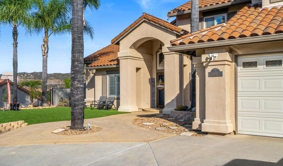 416 Summerhill, Alpine, CA 91901 - 4 Beds, 3 Bath