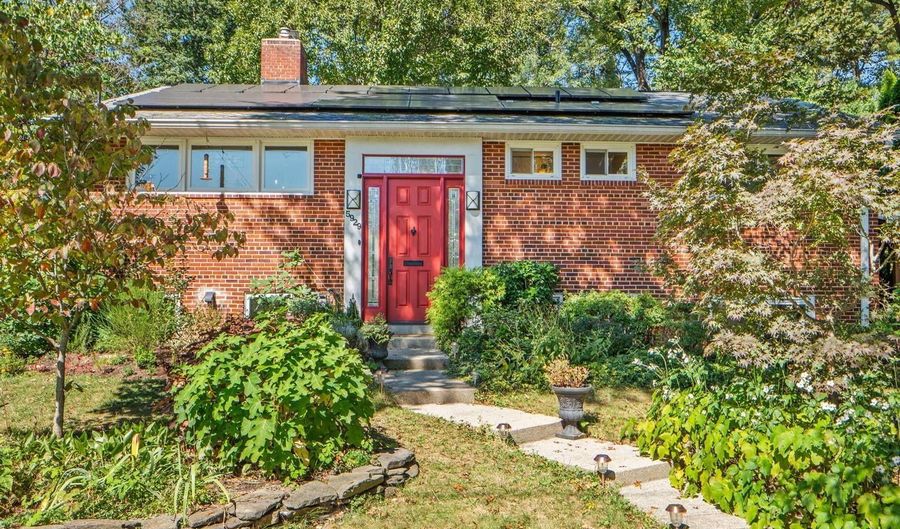 5929 AVON Dr, Bethesda, MD 20814 - 5 Beds, 3 Bath
