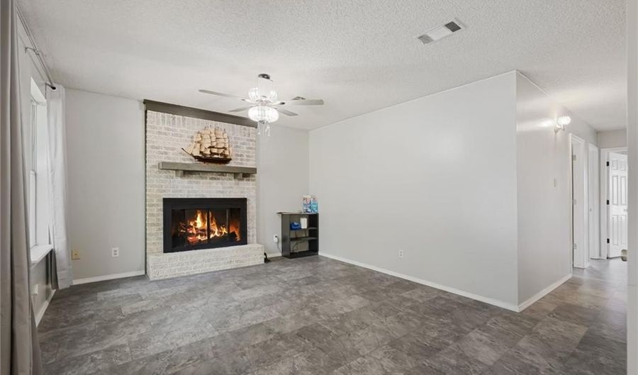 1512 14th Cir, Barling, AR 72923 - 3 Beds, 2 Bath