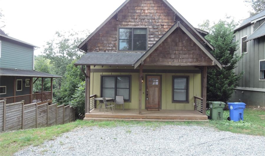 38 Unadilla Aly, Asheville, NC 28803 - 3 Beds, 2 Bath