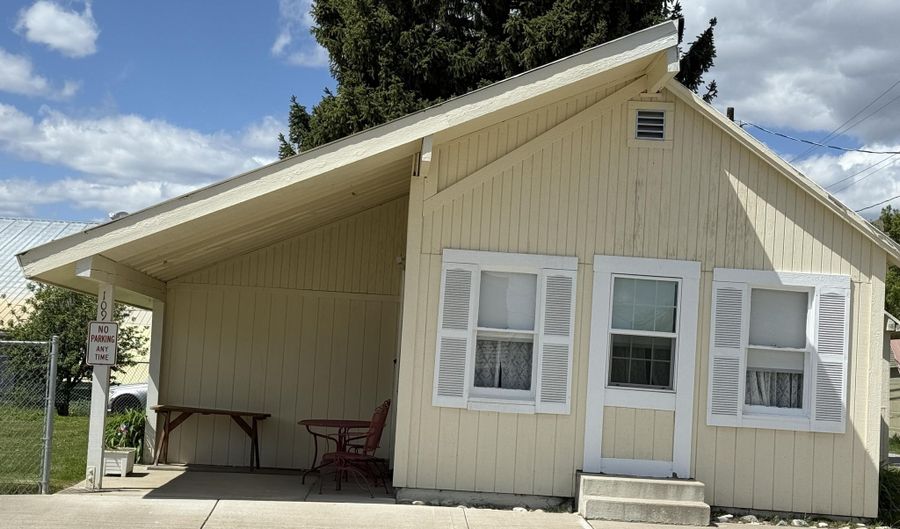 109 Elm St, Bellevue, ID 83313 - 1 Beds, 1 Bath