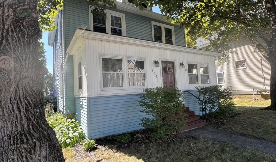 104 7th St, Bangor, ME 04401 - 4 Beds, 2 Bath