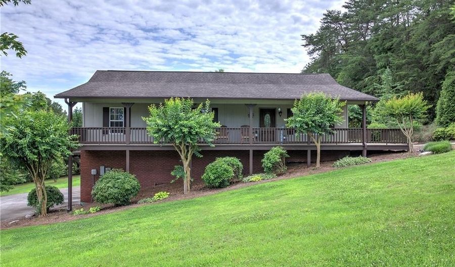 122 Shake Rag Cir NW, Adairsville, GA 30103 - 3 Beds, 2 Bath