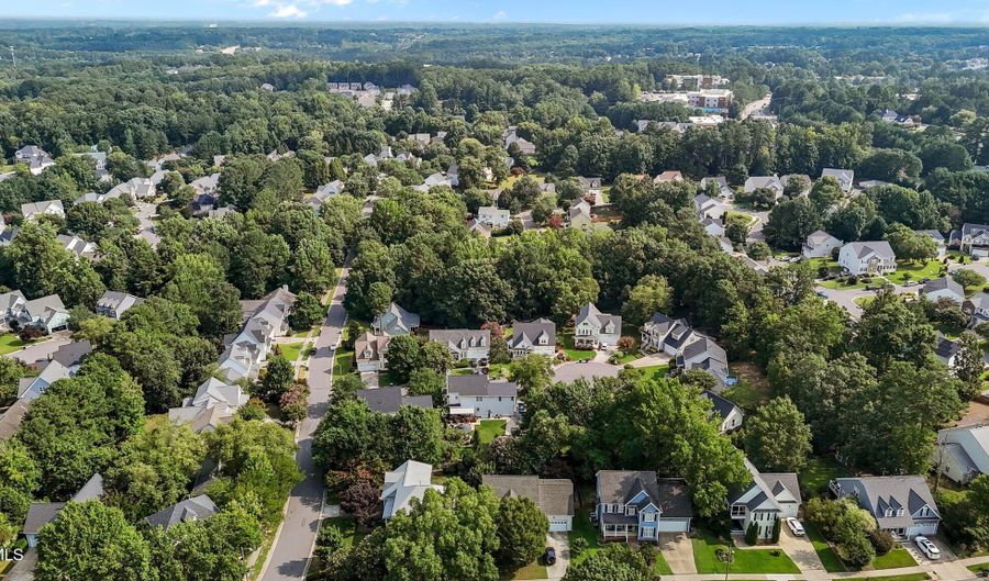 1806 White Dogwood Rd, Apex, NC 27502 - 4 Beds, 3 Bath