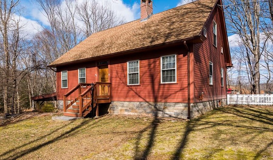 120 Old Turnpike Rd, Haddam, CT 06438 - 3 Beds, 1 Bath