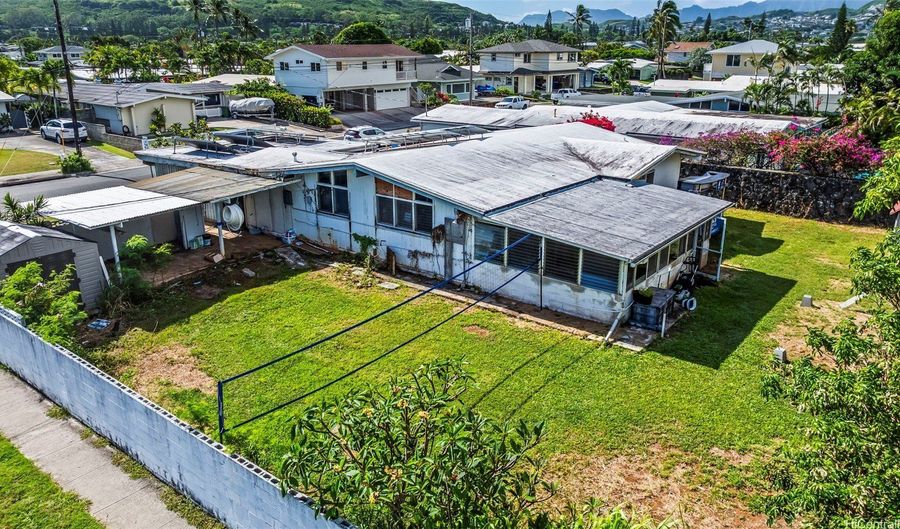 524 Pauku St, Kailua, HI 96734 - 3 Beds, 2 Bath