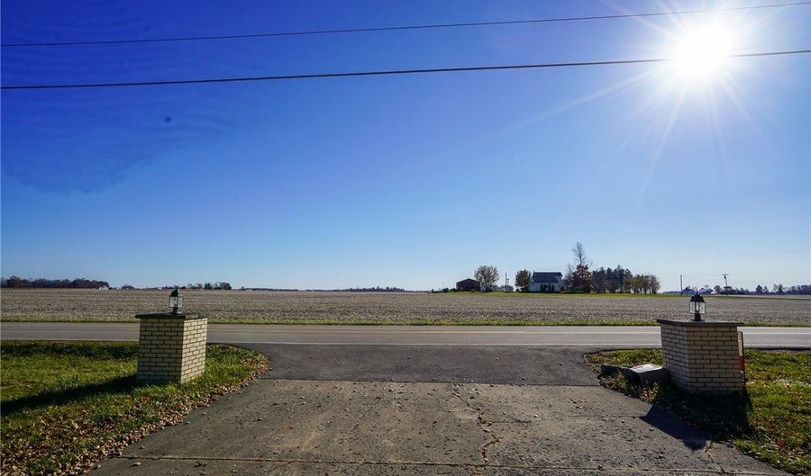 8746 Grubbs Rex Rd, Arcanum, OH 45304 - 4 Beds, 3 Bath