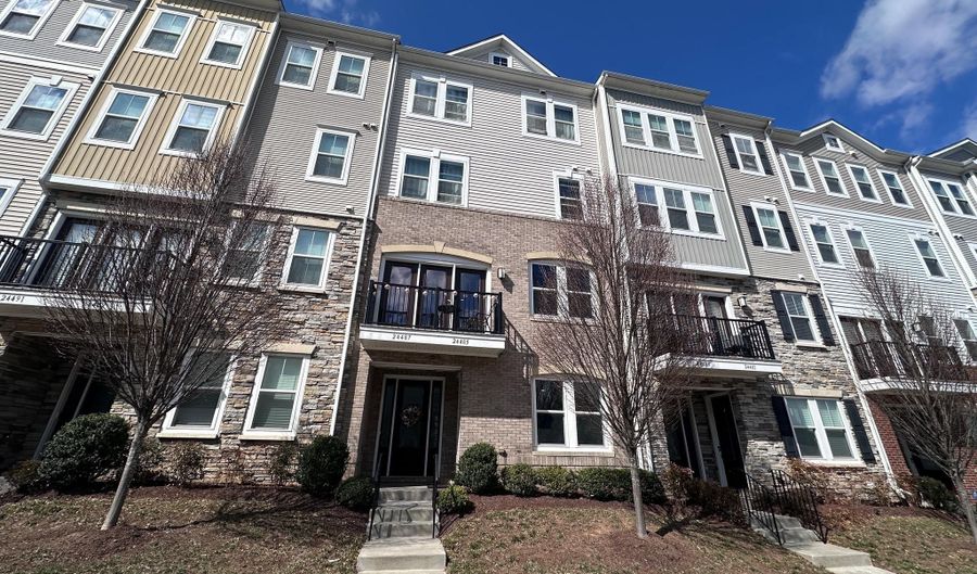24485 AMHERST FOREST Ter, Aldie, VA 20105 - 3 Beds, 3 Bath