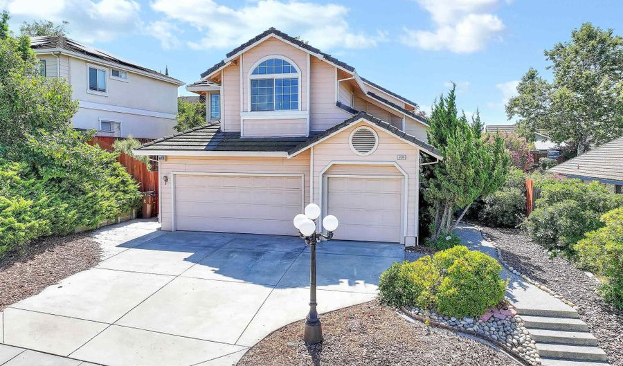 4426 Palisades Way, Antioch, CA 94531 - 5 Beds, 3 Bath