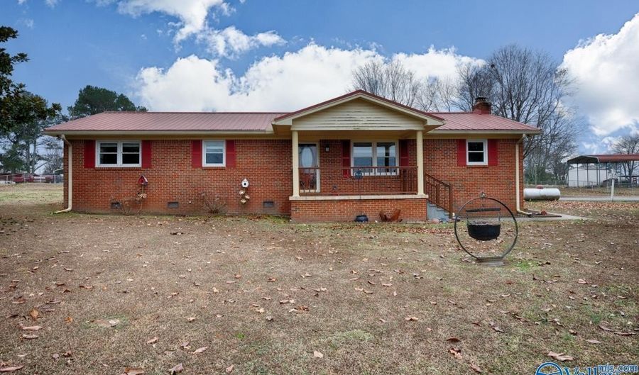 14052 Elk River Mills Rd, Athens, AL 35614 - 3 Beds, 2 Bath
