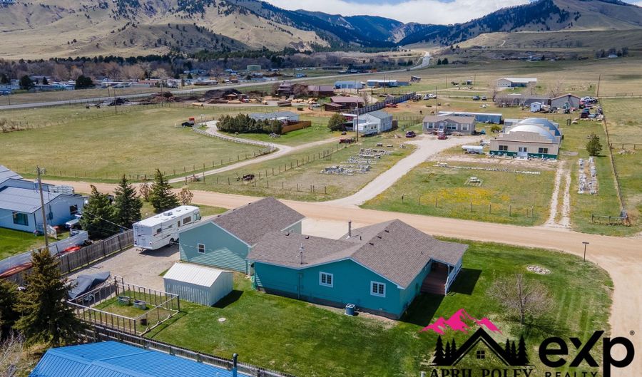 261 Hemlock St, Buffalo, WY 82834 - 3 Beds, 2 Bath