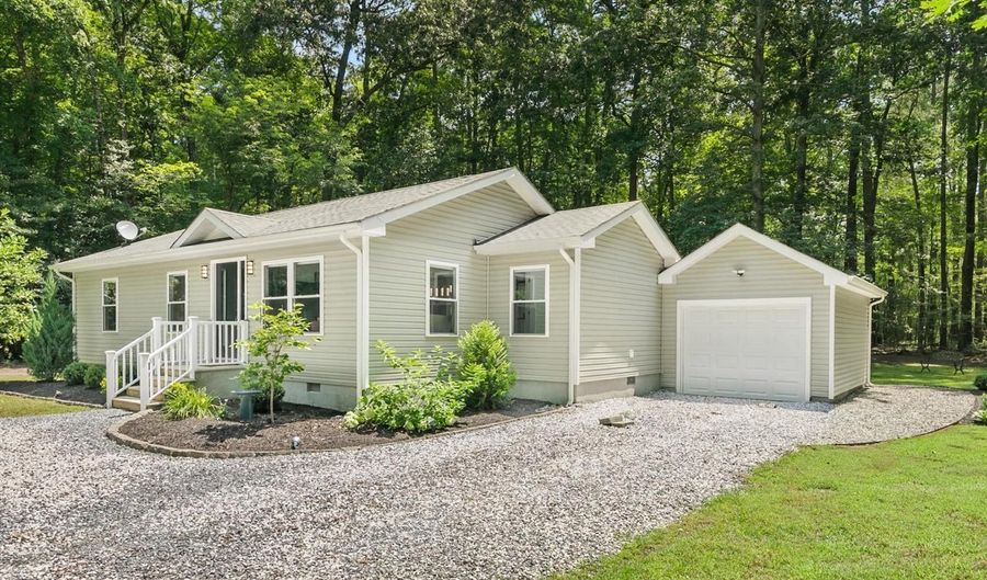 26076 ANDERSON CORNER Rd, Georgetown, DE 19947 - 3 Beds, 2 Bath