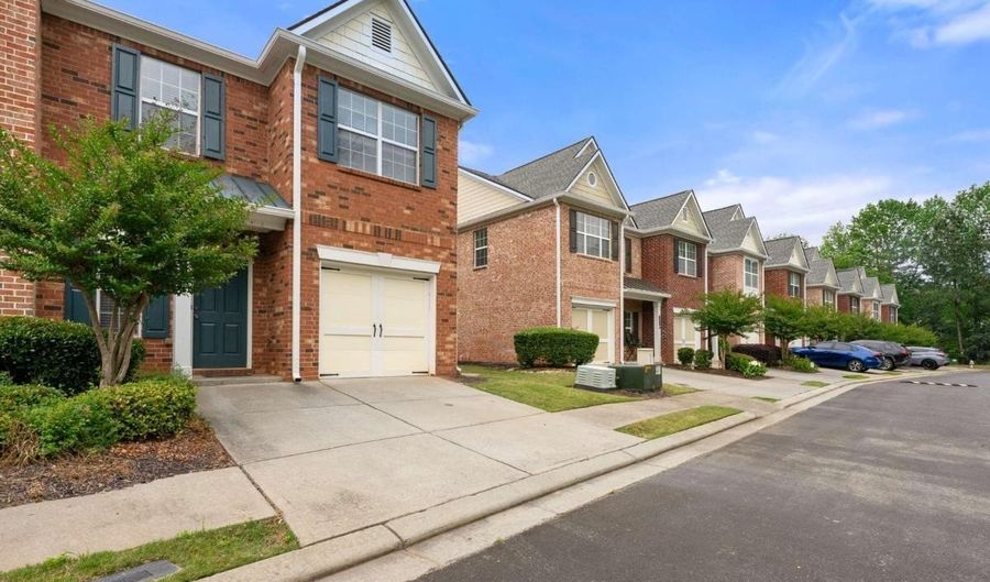 5654 Lawley, Alpharetta, GA 30022 - 3 Beds, 3 Bath