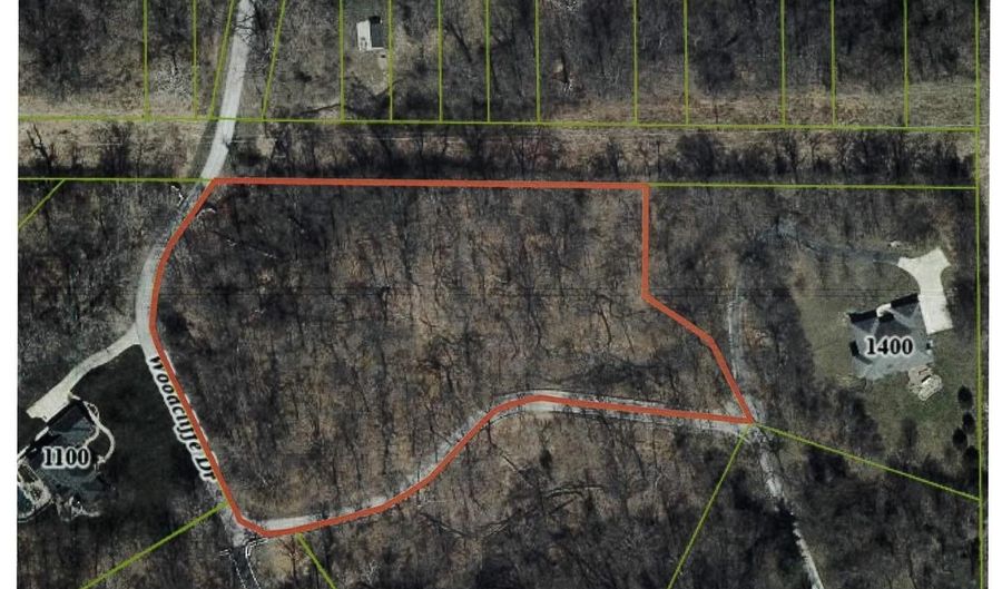 1300 Woodcliffe Dr, Alton, IL 62002 - 0 Beds, 0 Bath