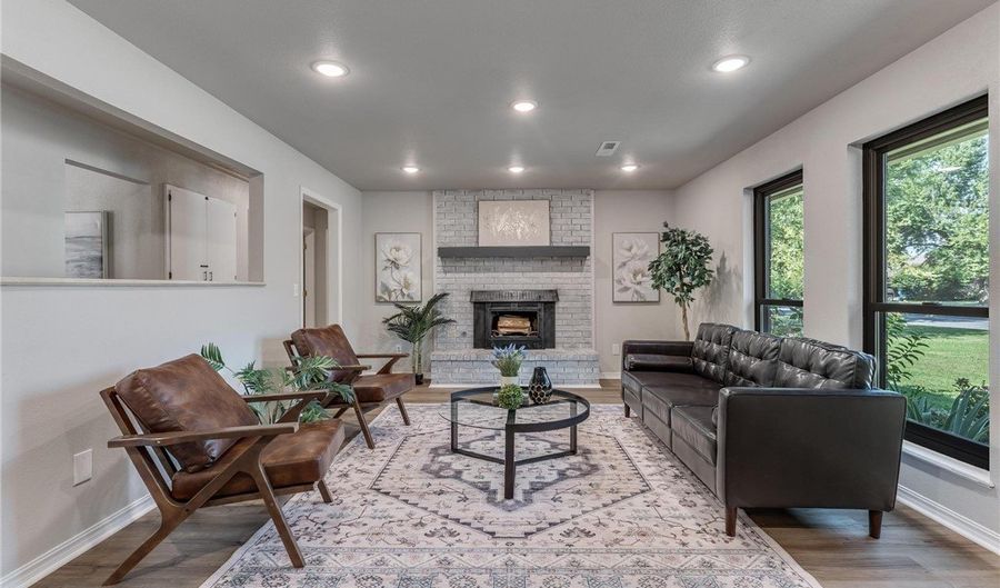 1902 SE Lawrence St, Bentonville, AR 72712 - 4 Beds, 3 Bath