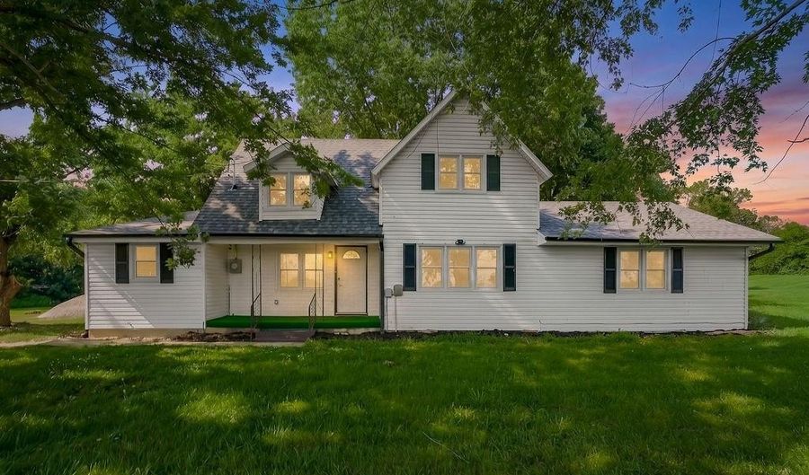 10240 NW State Route 18 Hwy, Amsterdam, MO 64723 - 3 Beds, 2 Bath