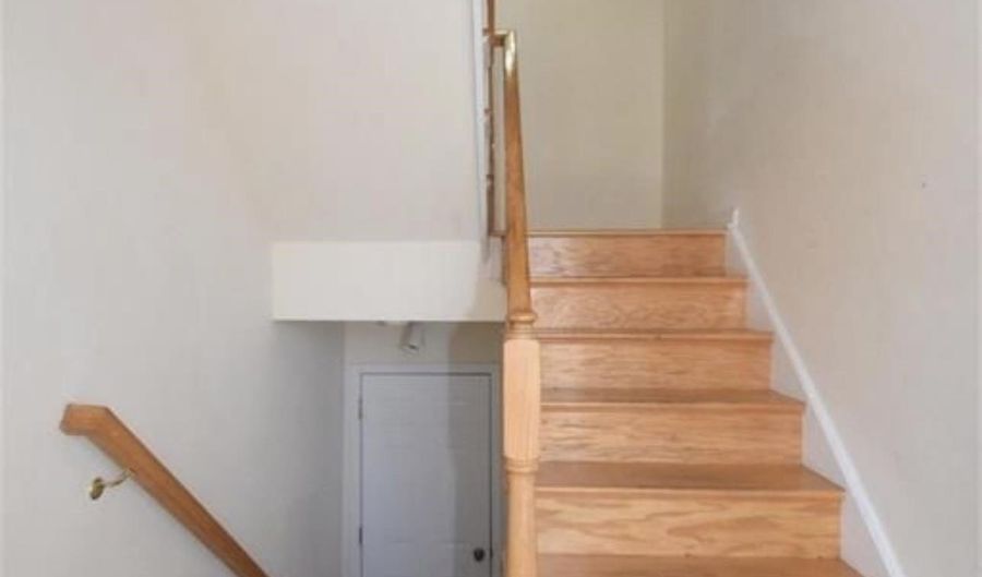 45 EVERGREEN St, Bayonne, NJ 07002 - 3 Beds, 2 Bath