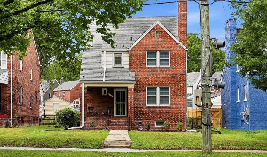 1420 MICHIGAN Ave NE, Washington, DC 20017 - 3 Beds, 3 Bath