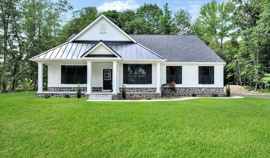 10 HENRY'S Way, Georgetown, DE 19947 - 5 Beds, 3 Bath