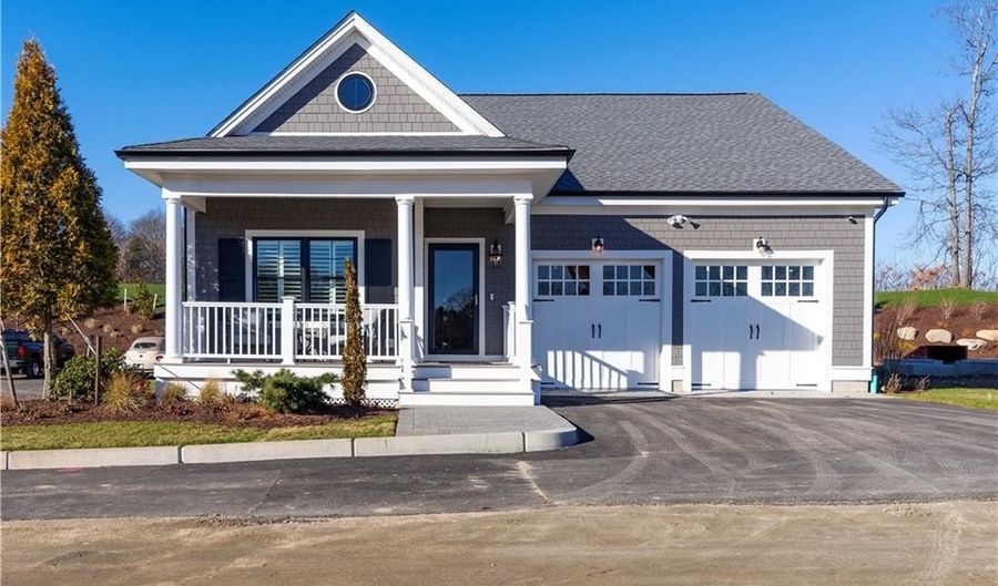 19 Hampton Rd 69, Coventry, RI 02816 - 2 Beds, 2 Bath