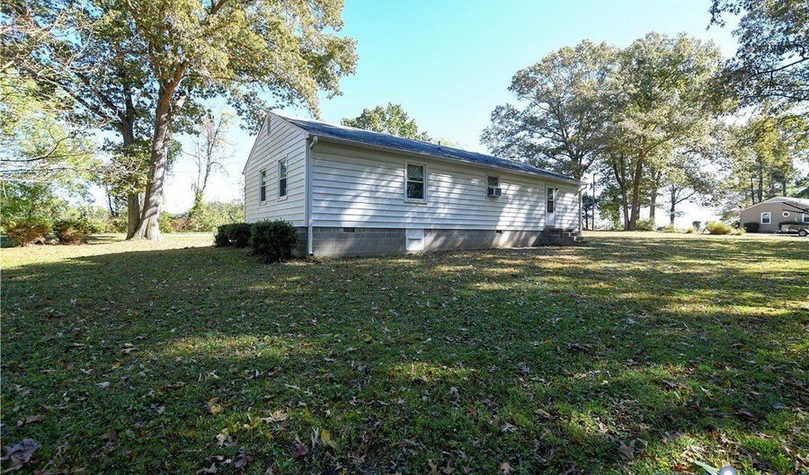 8071 Dabneys Mill Rd, Aylett, VA 23106 - 3 Beds, 2 Bath