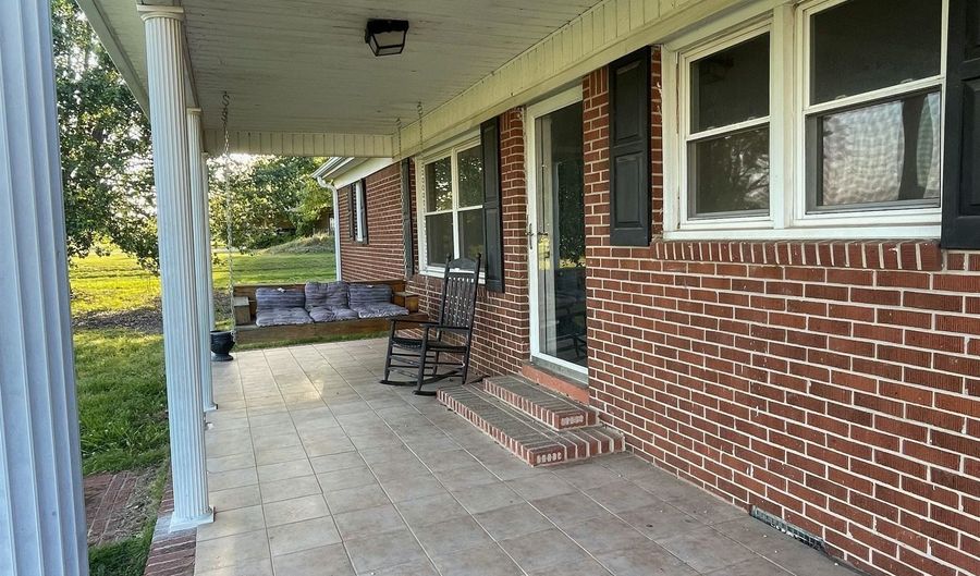 598 GILCHRIST Rd, Adamsville, TN 38310 - 4 Beds, 2 Bath