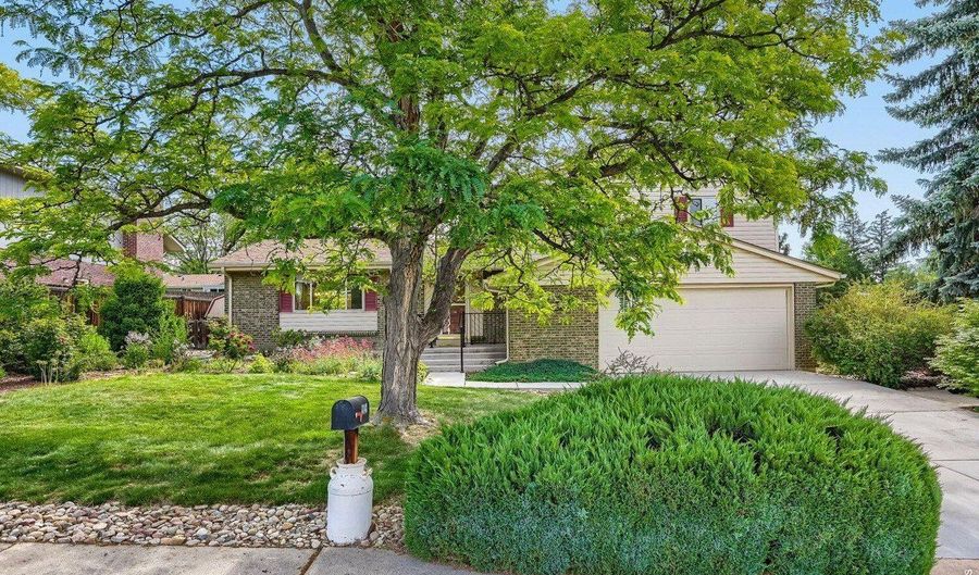 4848 Fairlawn Cir, Boulder, CO 80301 - 4 Beds, 3 Bath