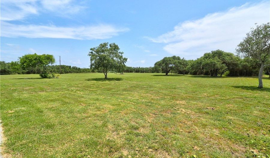 855 Jacoby Ln, Aransas Pass, TX 78336 - 4 Beds, 2 Bath