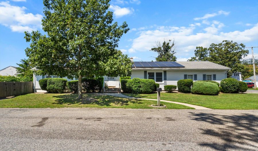 1108 Anchor Ave, Beachwood, NJ 08722 - 4 Beds, 2 Bath