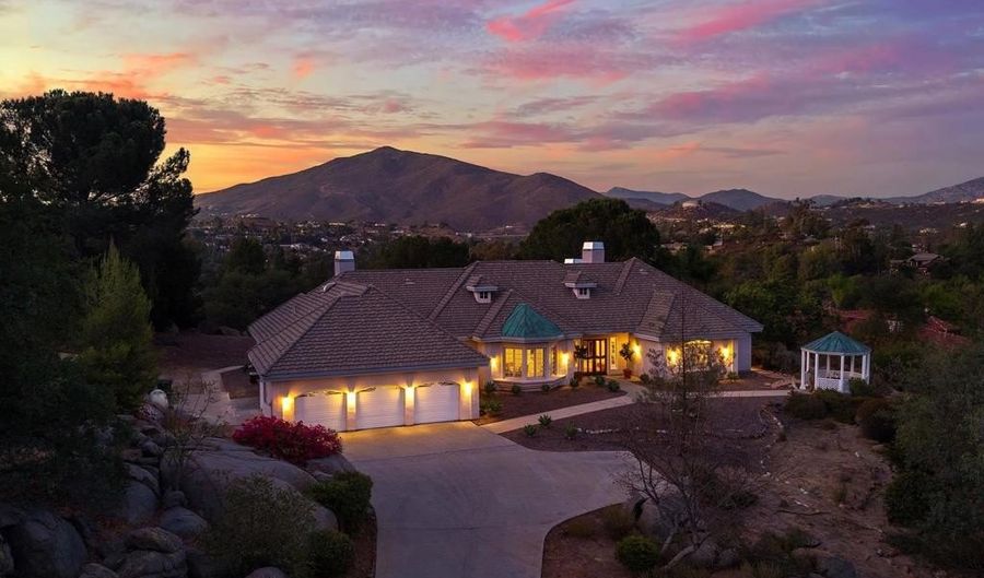 3157 VIA VIEJAS OESTE, Alpine, CA 91901 - 4 Beds, 4 Bath