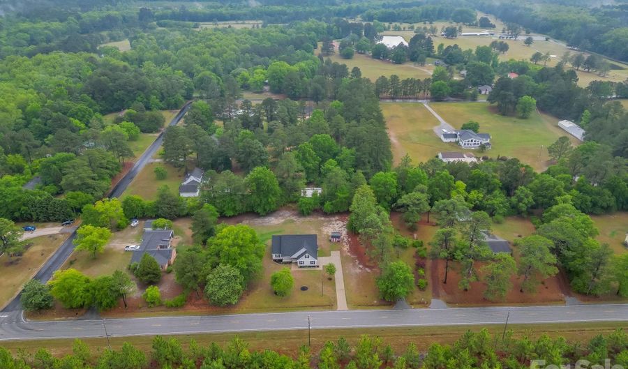 939 Old Stagecoach Rd, Camden, SC 29020 - 4 Beds, 2 Bath