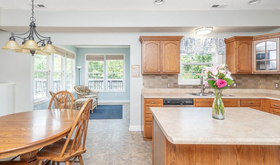 9652 Rhodes Ct, Avon, IN 46123 - 4 Beds, 3 Bath