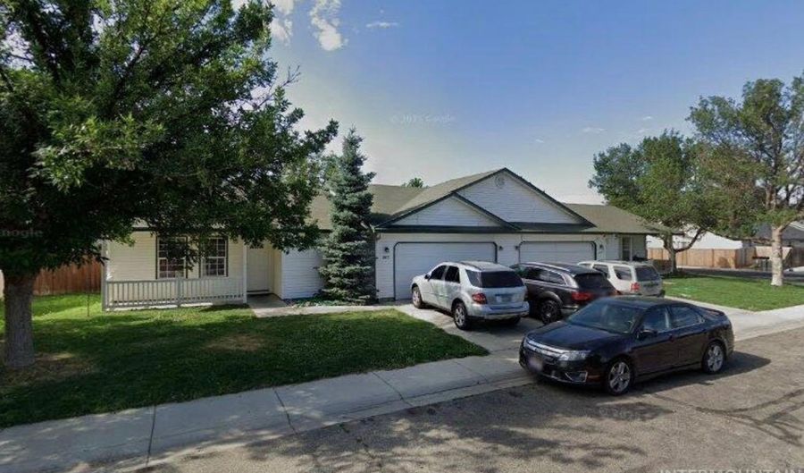 9871 S Mesquite Ct, Boise, ID 83704 - 6 Beds, 4 Bath