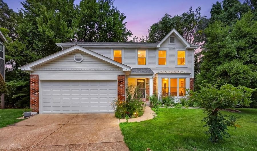 1592 Greenfield Crossing Ct, Ballwin, MO 63021 - 4 Beds, 3 Bath