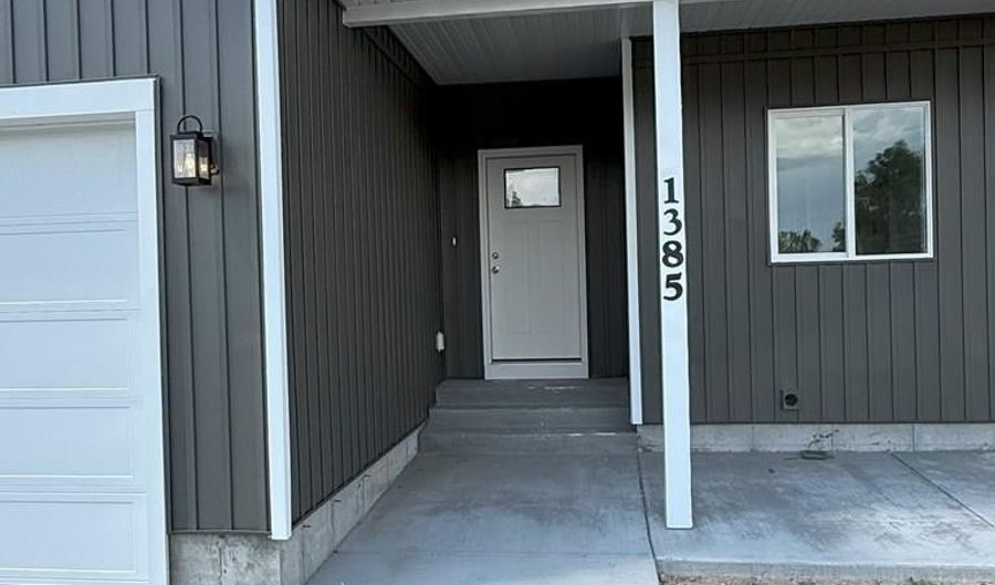 1385 Harris Loop, Blackfoot, ID 83221 - 3 Beds, 2 Bath