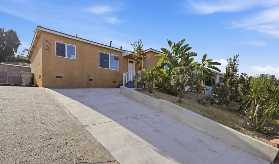 1988 Catalina A,B,C, San Diego, CA 92107 - 6 Beds, 4 Bath