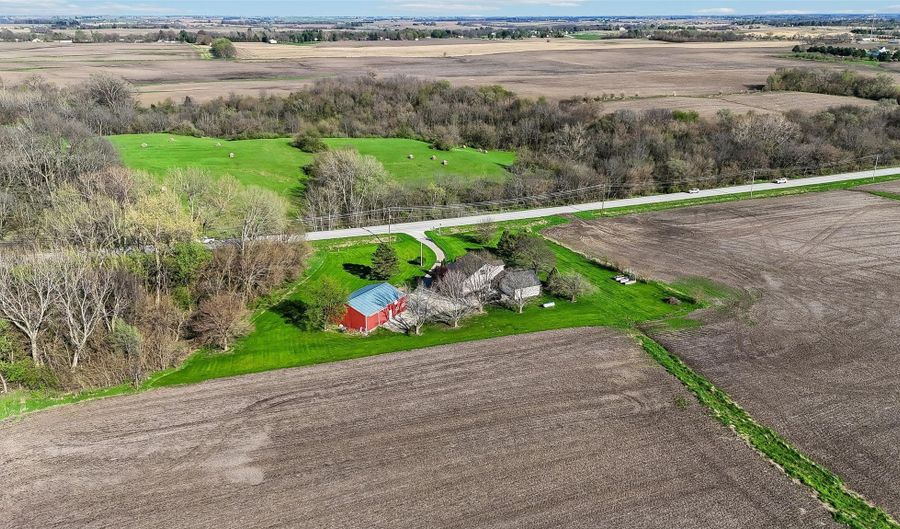 2050 NE 80th St, Altoona, IA 50009 - 3 Beds, 3 Bath