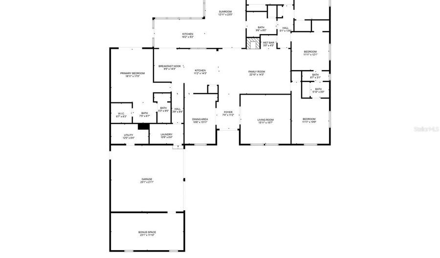 137 N SPRING LAKE Dr, Altamonte Springs, FL 32714 - 5 Beds, 3 Bath