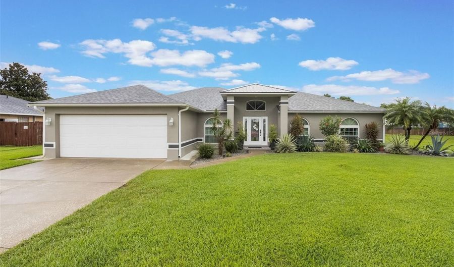 2113 KIRKLAND LAKE Dr, Auburndale, FL 33823 - 3 Beds, 2 Bath