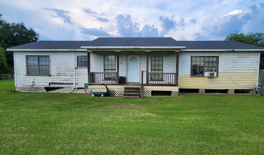 109 Frank Ln, Belle Rose, LA 70341 - 4 Beds, 2 Bath