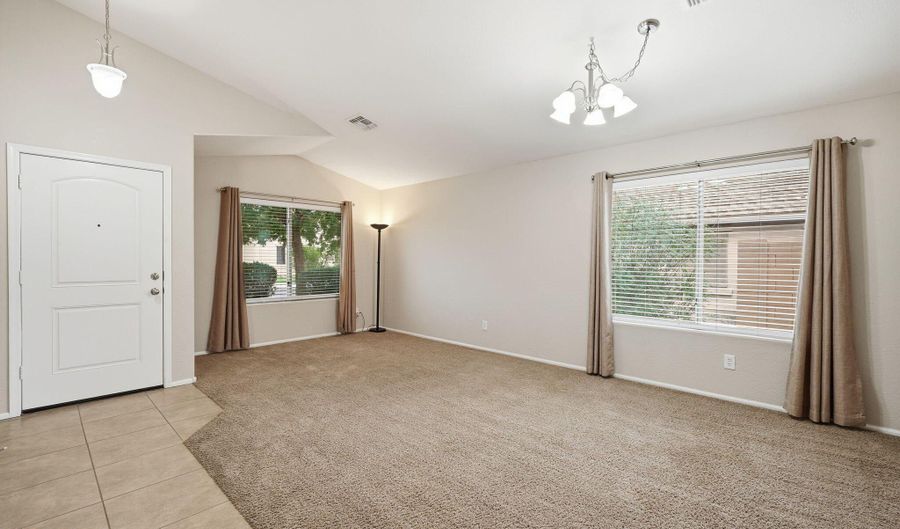 1319 E JARDIN Dr, Casa Grande, AZ 85122 - 4 Beds, 2 Bath