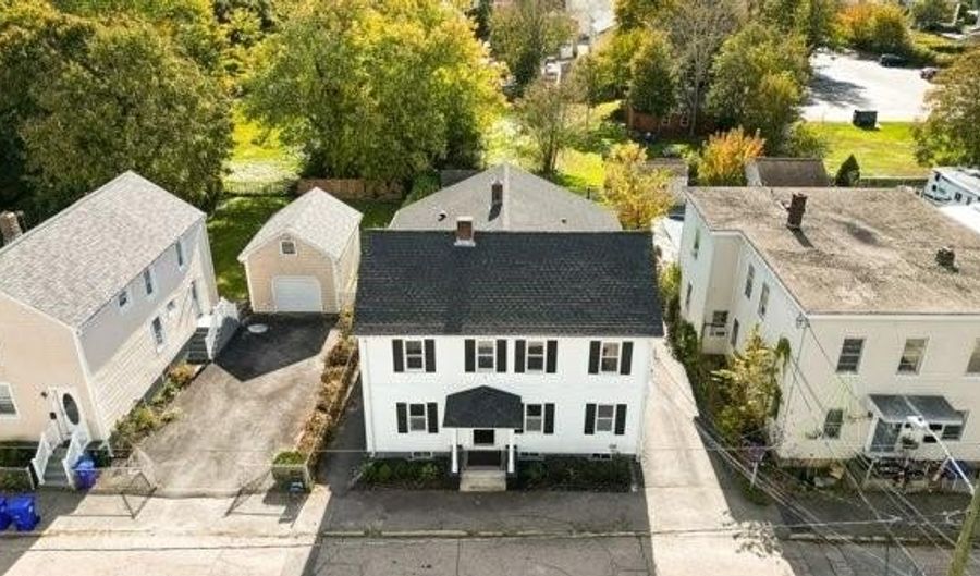 30 Catherine St 3, Bristol, RI 02809 - 2 Beds, 1 Bath