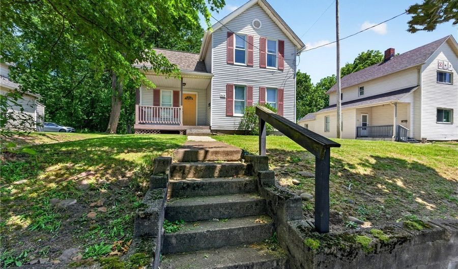 505 Brown St, Akron, OH 44311 - 4 Beds, 2 Bath