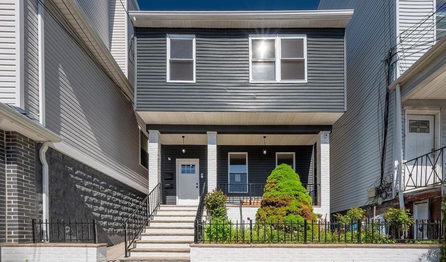 157 PROSPECT Ave, Bayonne, NJ 07002 - 5 Beds, 2 Bath