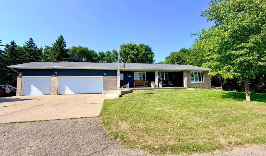 101 Texas Ln, Atwater, MN 56209 - 4 Beds, 3 Bath