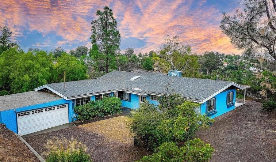 668 Starbright Ln, Alpine, CA 91901 - 3 Beds, 2 Bath