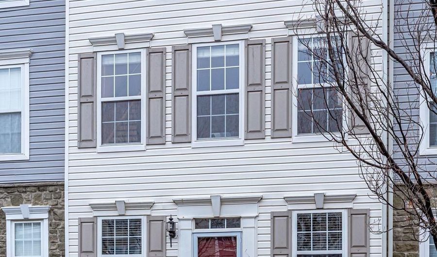 21784 JARVIS Sq, Ashburn, VA 20147 - 2 Beds, 2 Bath