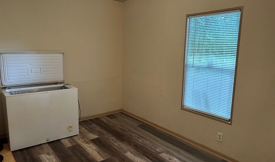 739 Hwy 9W Home In Paris In Lafayette County, Bruce, MS 38915 - 2 Beds, 1 Bath