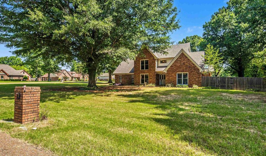 8974 GANDY Cv, Bartlett, TN 38133 - 5 Beds, 4 Bath